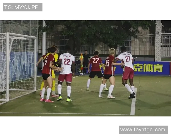 足球明星热爱篮球运动的背后故事与精彩瞬间分享